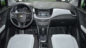 Chevrolet Trax LT ( 2019 Model ) in White Color GCC Specs