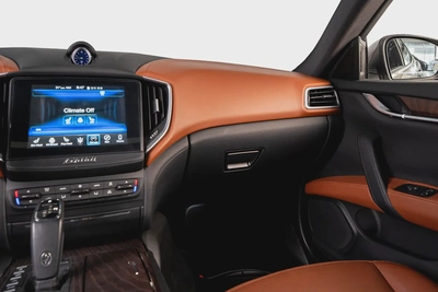Maserati Ghibli SQ4-Special Color-2-Exclusive Leather Inerior-Active Sports Exhaust System-11