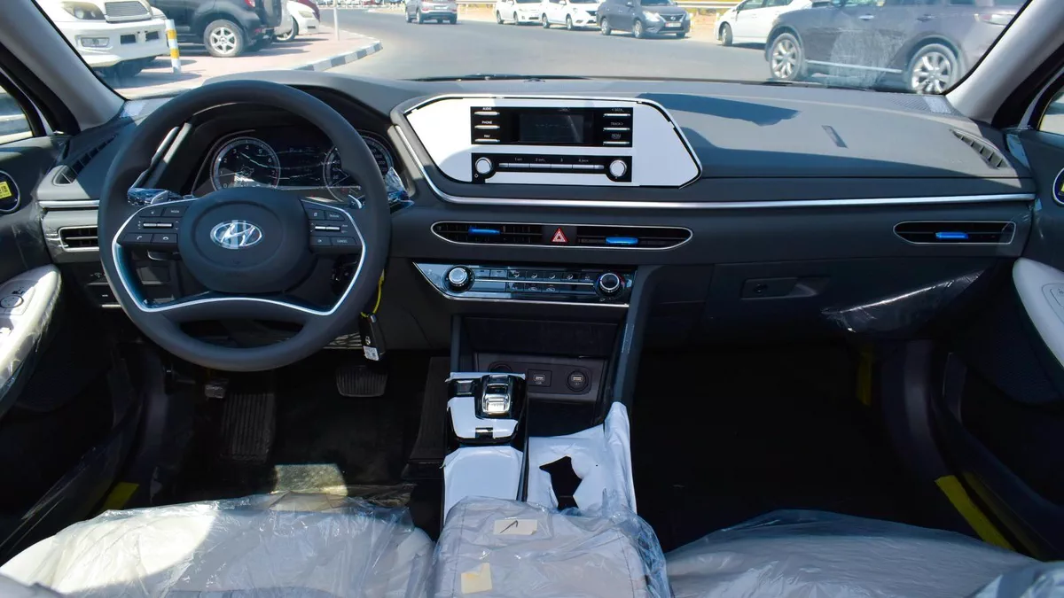 2024 Hyundai Sonata – White Sedan with Beige Interior-16-16