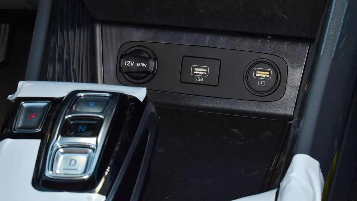 2024 Hyundai Sonata – White Sedan with Beige Interior-12-12