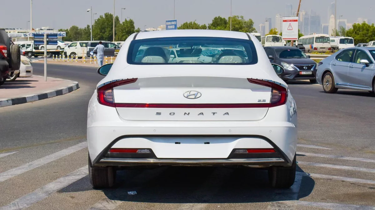 2024 Hyundai Sonata – White Sedan with Beige Interior-13-13