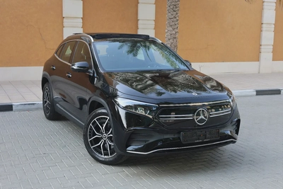 MERCEDES EQA350 4MATIC - GCC SPECS - UNDER WARRANTY / SERVICE CONTRACT / BATTERY - ACCIDENT FREE --1