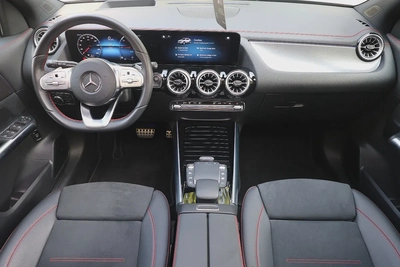 MERCEDES EQA350 4MATIC - GCC SPECS - UNDER WARRANTY / SERVICE CONTRACT / BATTERY - ACCIDENT FREE --14