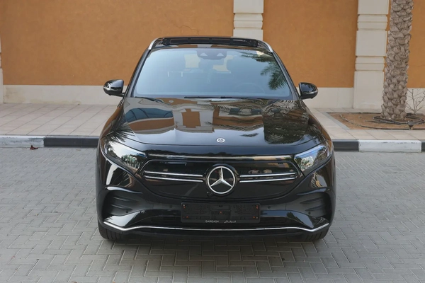 MERCEDES EQA350 4MATIC - GCC SPECS - UNDER WARRANTY / SERVICE CONTRACT / BATTERY - ACCIDENT FREE -