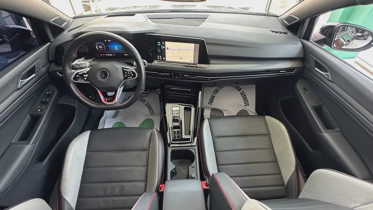 2023 Volkswagen Golf GTI - GCC Specs  full option-13-13