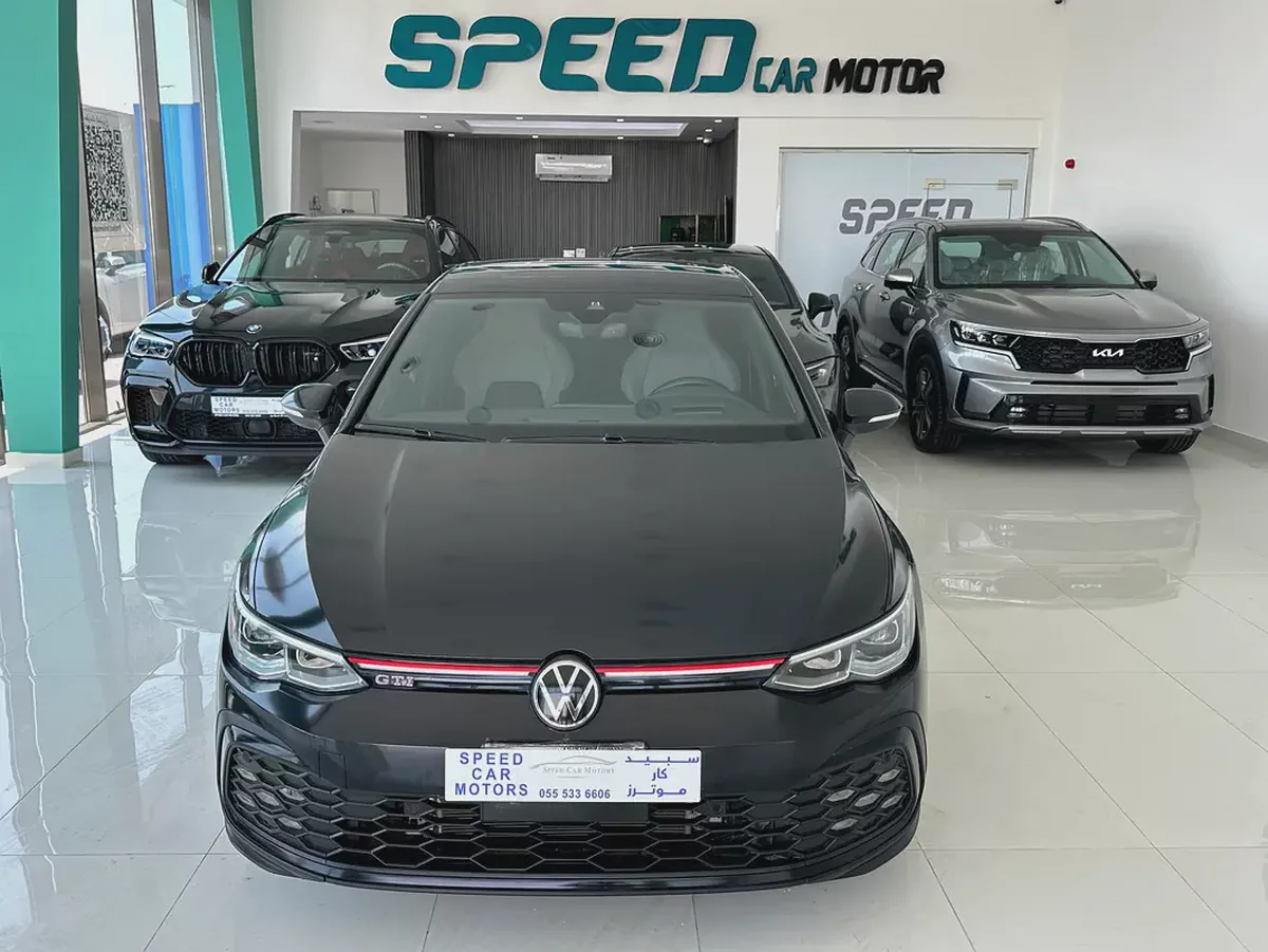 2023 Volkswagen Golf GTI - GCC Specs  full option-4-4