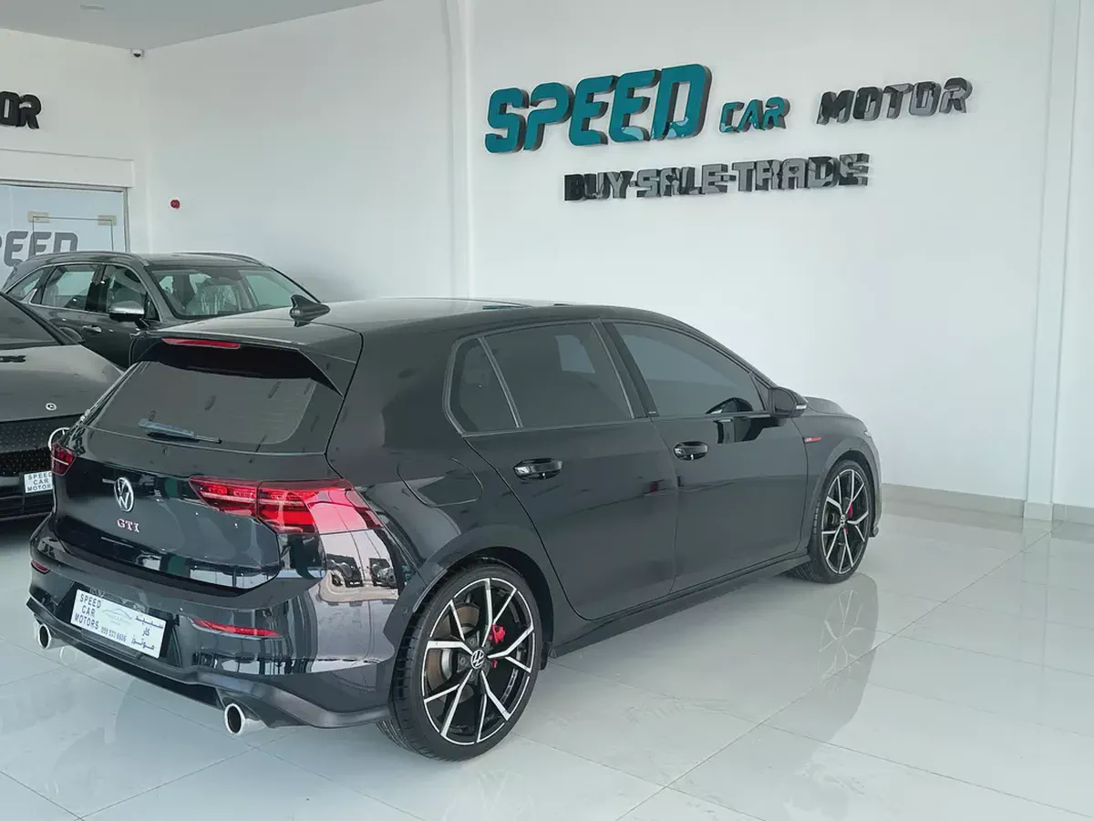 2023 Volkswagen Golf GTI - GCC Specs  full option-7-7