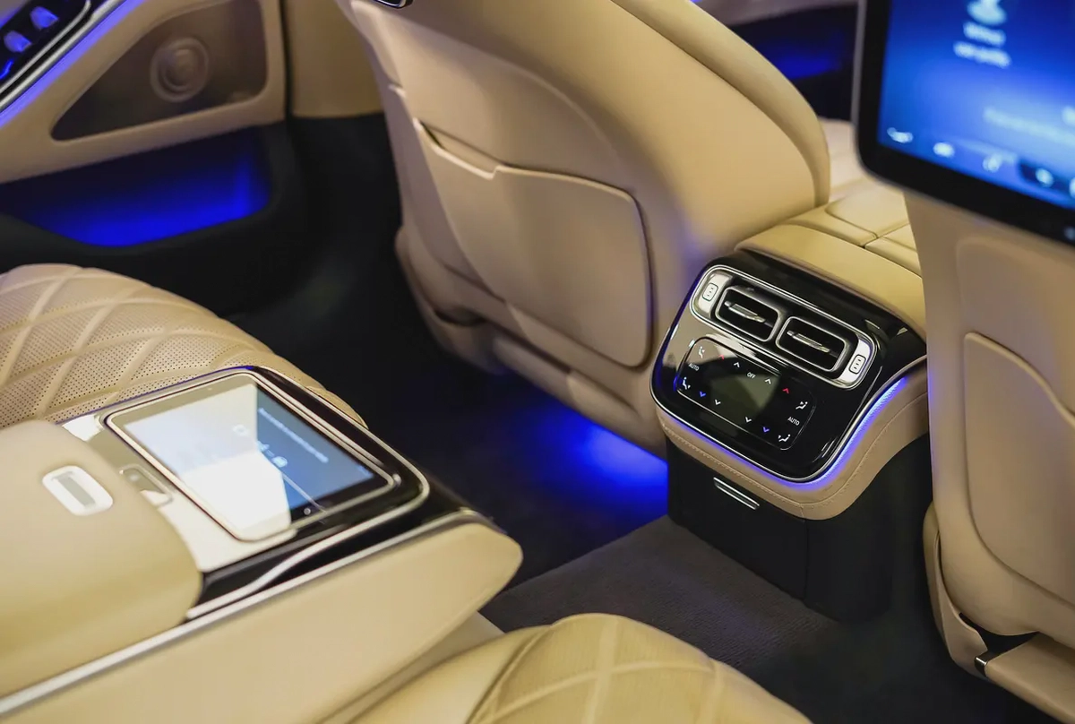 AED 3587 PM | MERCEDES S500 4MATIC 2021 | 1 YEAR WARRANTY  SERVICE CONTRACT | HIGH SPECS-19-19