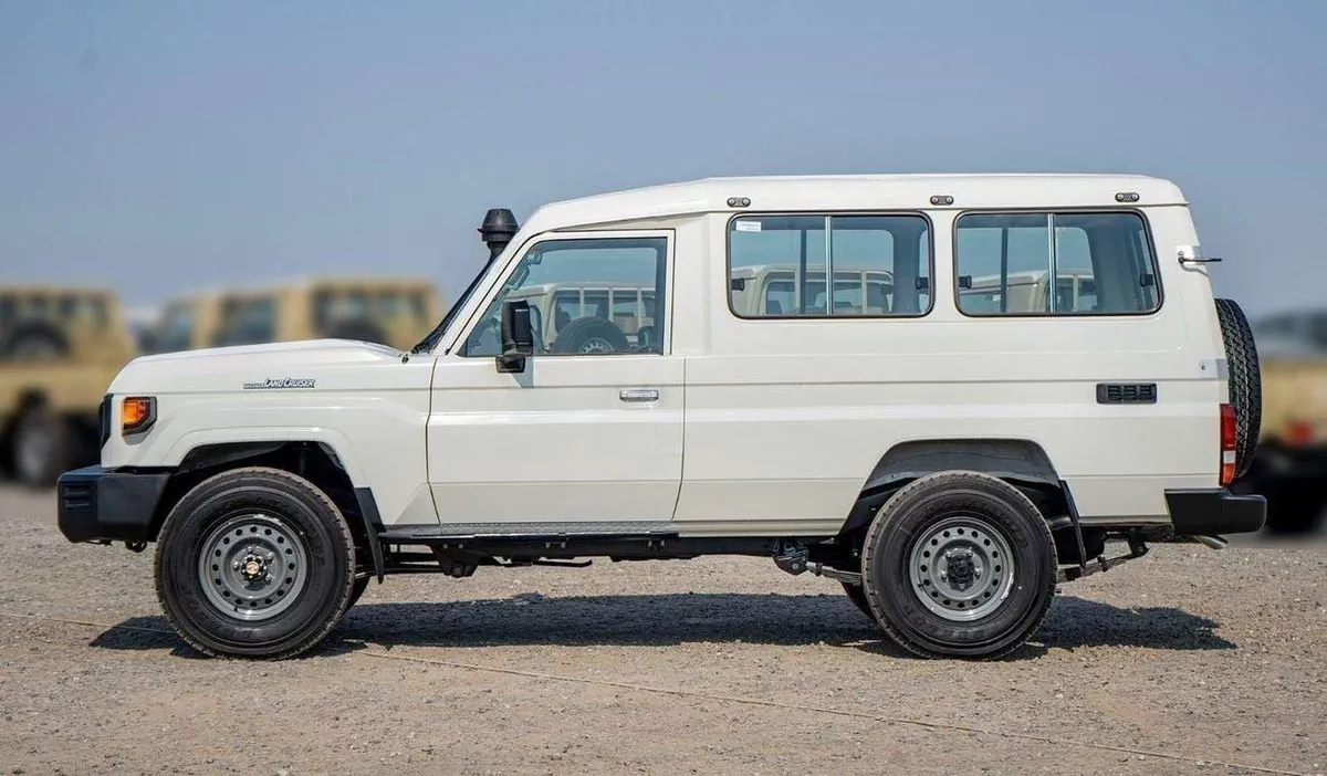 Toyota Land Cruiser 70 LC 78 HARDTOP 4.0L MT LC78 4.2L V6 DIESEL 3DOOR-4-0