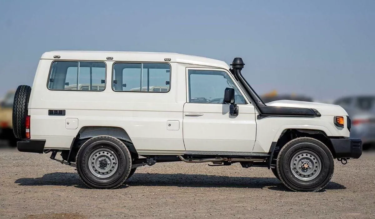 Toyota Land Cruiser 70 LC 78 HARDTOP 4.0L MT LC78 4.2L V6 DIESEL 3DOOR-8-0