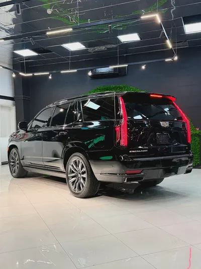 Cadillac Escalade Sport Platinum 2023 | GCC Specs | Low Mileage | Warranty-5