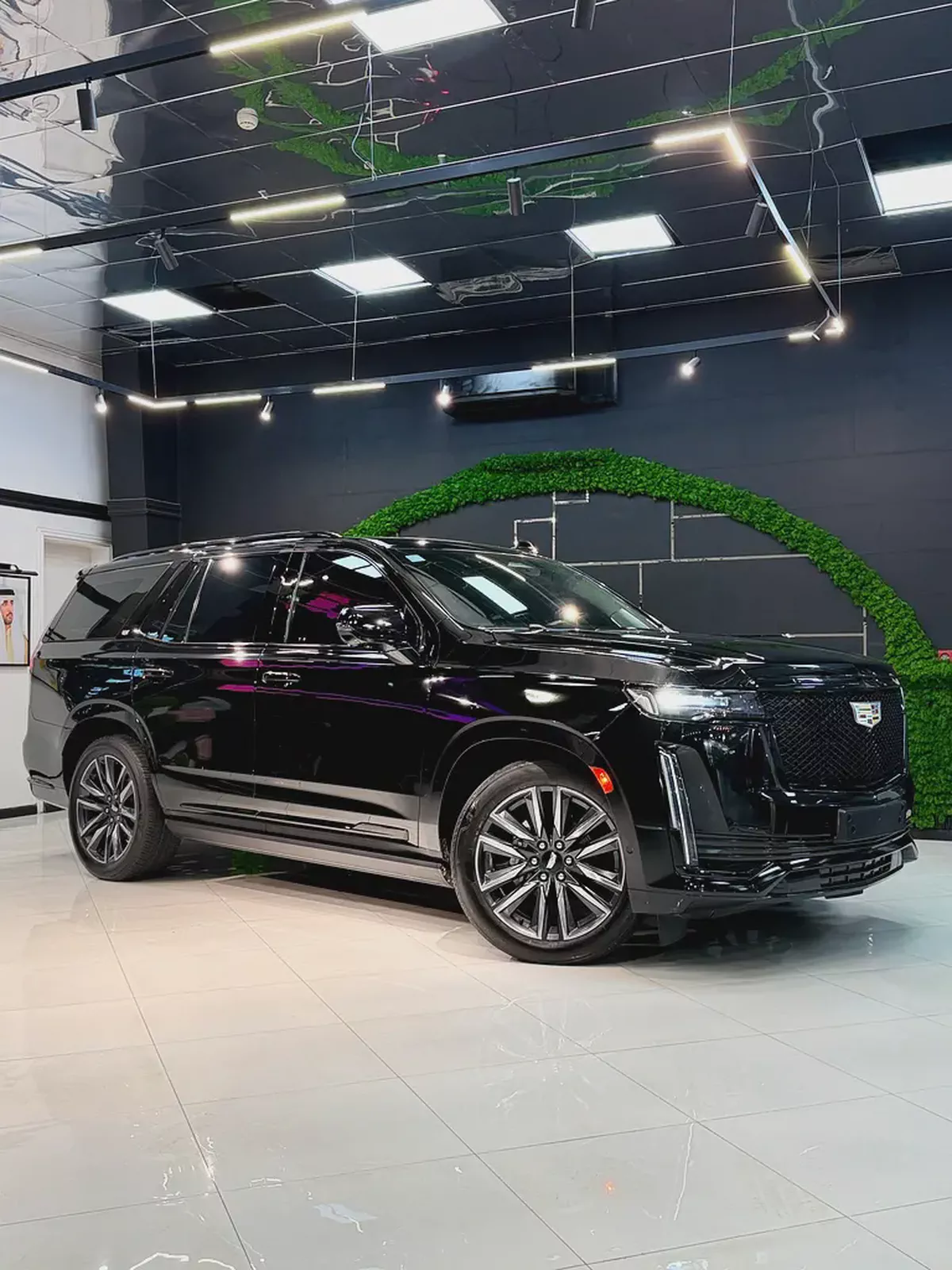 Cadillac Escalade Sport Platinum 2023 | GCC Specs | Low Mileage | Warranty-3-3