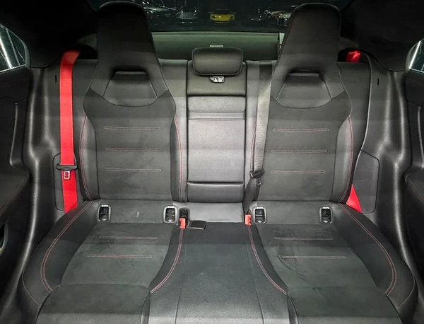 Exclusive offer By ZEUS AUTO | GCC Specs | Low Mileage | AAA Warranty 2027