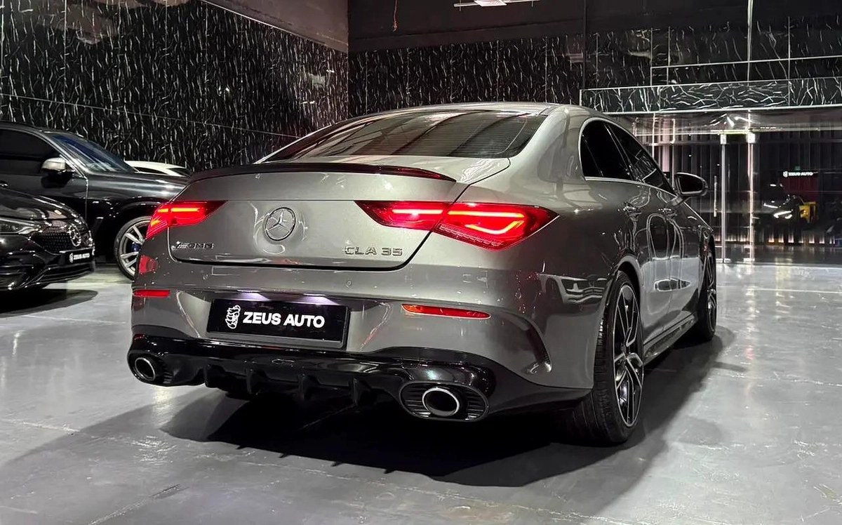 Exclusive offer By ZEUS AUTO | GCC Specs | Low Mileage | AAA Warranty 2027