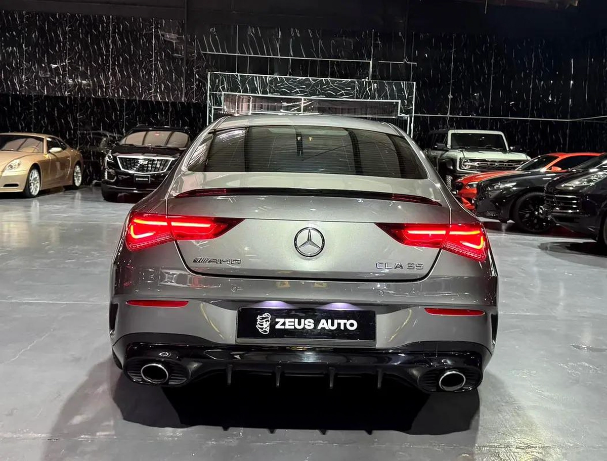 Exclusive offer By ZEUS AUTO | GCC Specs | Low Mileage | AAA Warranty 2027