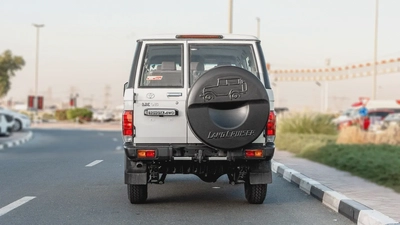 Toyota Land Cruiser LC76 4.0L MT Petrol-4