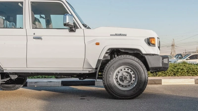 Toyota Land Cruiser LC76 4.0L MT Petrol-5