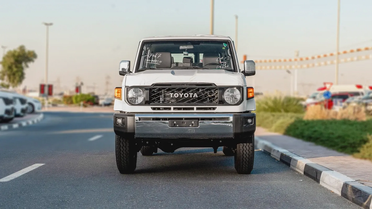 Toyota Land Cruiser LC76 4.0L MT Petrol-3-3