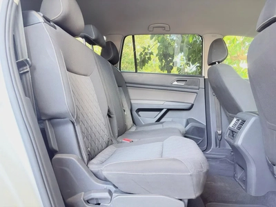 7 Seaters | AED 920 Per Month | One Year Premium Warranty Included-5