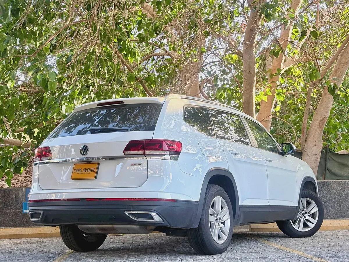 7 Seaters | AED 920 Per Month | One Year Premium Warranty Included