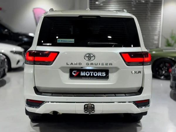 Toyota Land Cruiser VXR 4.0 | 2023 | GCC Specs | Full Option | Excellent Condition.