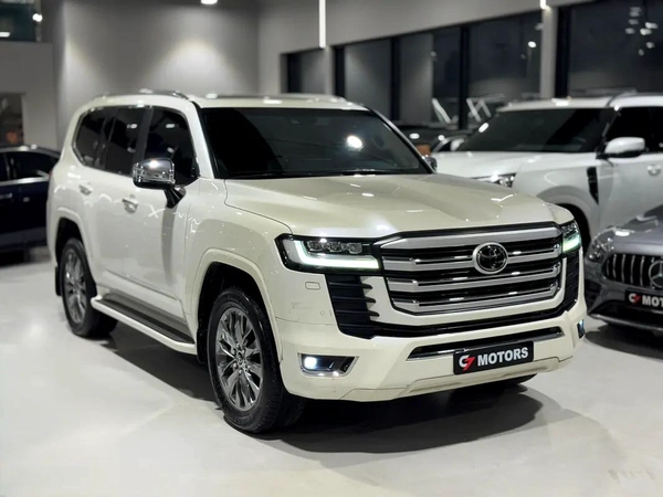 Toyota Land Cruiser VXR 4.0 | 2023 | GCC Specs | Full Option | Excellent Condition.