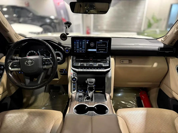 Toyota Land Cruiser VXR 4.0 | 2023 | GCC Specs | Full Option | Excellent Condition.
