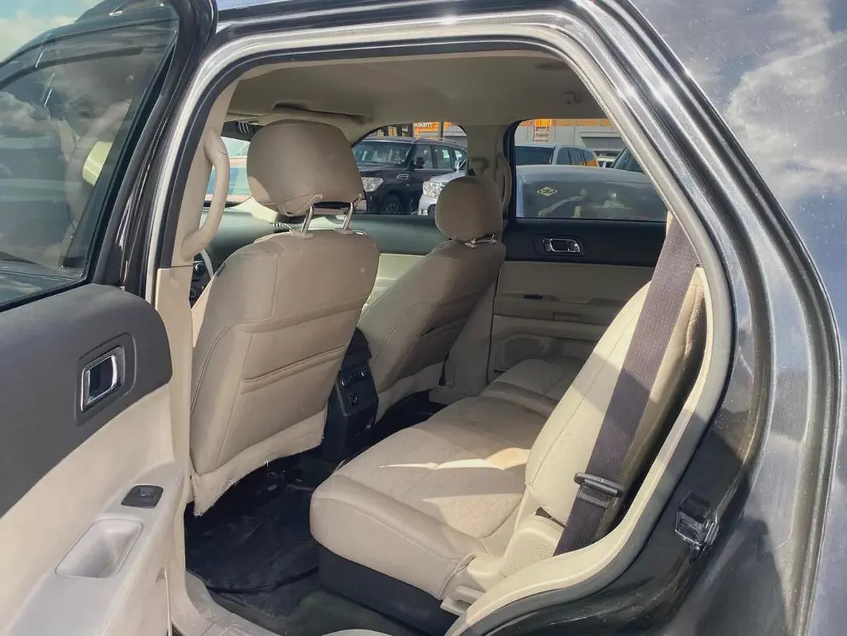 Ford Explorer 2014 black colour GCC Caleb car-1-1