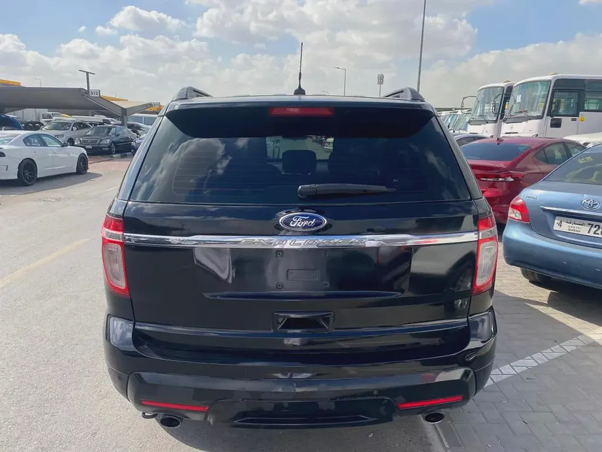 Ford Explorer 2014 black colour GCC Caleb car-2-2