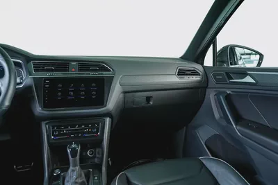 Tiguan R Line PLUS-GCC-Al Nabooda Full Service History-1 Owner-Leather Interior-10
