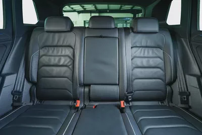 Tiguan R Line PLUS-GCC-Al Nabooda Full Service History-1 Owner-Leather Interior-18