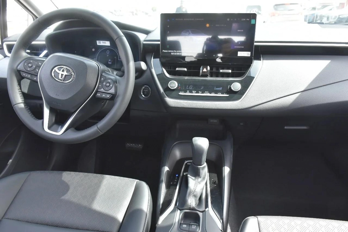 TOYOTA COROLLA HYBRID 2025 | WHITE-11-11