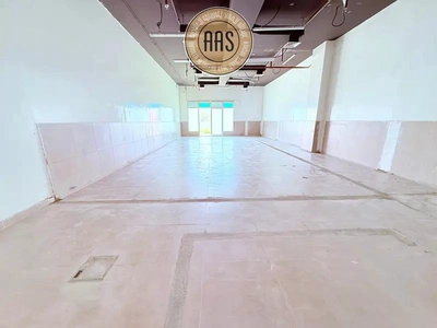 Ready to move spacious shop for rent with dewa wife free in dip 1 Dubai-2