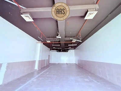 Ready to move spacious shop for rent with dewa wife free in dip 1 Dubai-6