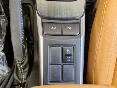 2025 TOYOTA FORTUNER 4X4 4.0L V6 GCC BRAND NEW 0KM-6