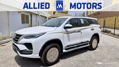 2025 TOYOTA FORTUNER 4X4 4.0L V6 GCC BRAND NEW 0KM-0