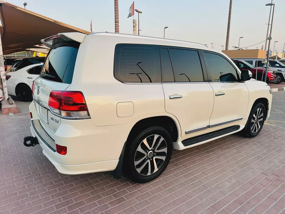 تويوتا لاند كلوزر VXR خليجي Toyota Land Cruiser VXR 2019 GCC Specs-3-3