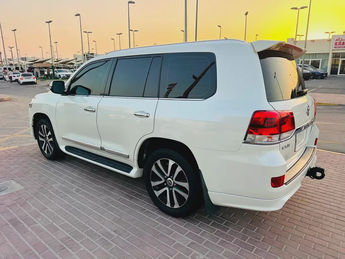 تويوتا لاند كلوزر VXR خليجي Toyota Land Cruiser VXR 2019 GCC Specs-5-5