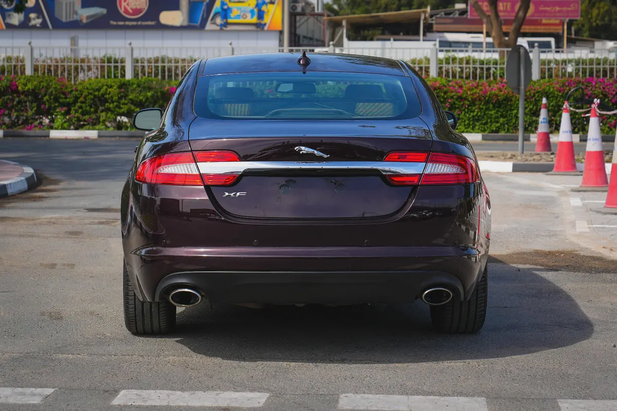 JAGUAR XF LUXURY 2013!! GCC SPECS!! FULL SERVICE HISTORY FROM AL TAYER-16-16
