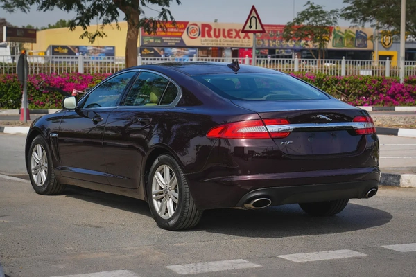 JAGUAR XF LUXURY 2013!! GCC SPECS!! FULL SERVICE HISTORY FROM AL TAYER
