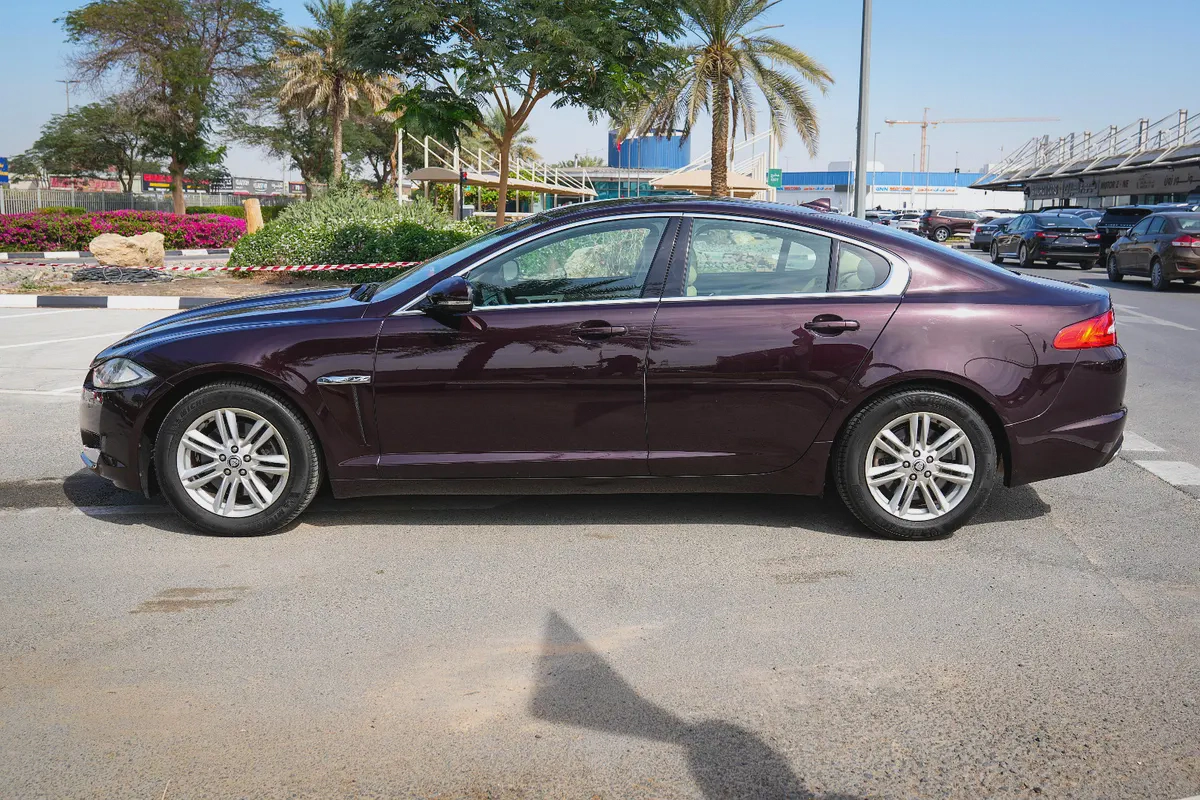 JAGUAR XF LUXURY 2013!! GCC SPECS!! FULL SERVICE HISTORY FROM AL TAYER-18-18