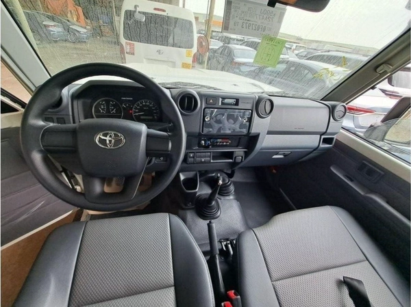 Toyota Land Cruiser 70 LC 78 HARDTOP 2.8L AT LC78 4.5L V8DIESEL 3DOOR