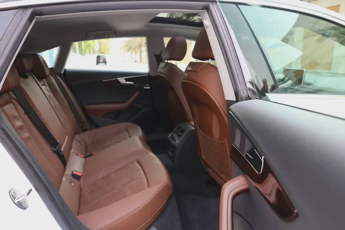 Audi A5 2018 40 TFSI  - in pristine condition - GCC specifications - full service history-14-14