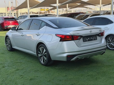 Nissan Altima- SV -2019- GCC - FREE ACCIDENT—FULL OPTIONS-FULL SERVICE AGENCY-EXCELLENT CONDITION-5