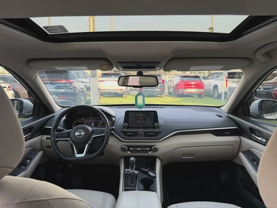 Nissan Altima- SV -2019- GCC - FREE ACCIDENT—FULL OPTIONS-FULL SERVICE AGENCY-EXCELLENT CONDITION-8
