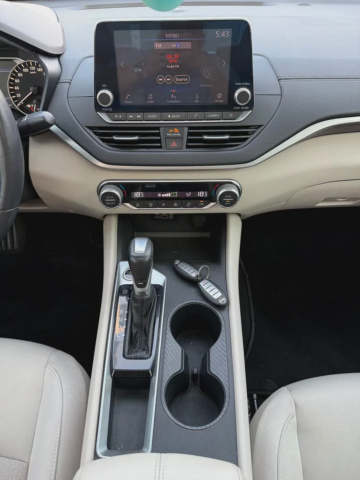 Nissan Altima- SV -2019- GCC - FREE ACCIDENT—FULL OPTIONS-FULL SERVICE AGENCY-EXCELLENT CONDITION