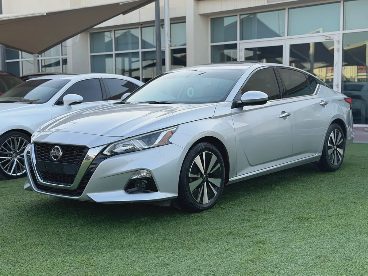 Nissan Altima- SV -2019- GCC - FREE ACCIDENT—FULL OPTIONS-FULL SERVICE AGENCY-EXCELLENT CONDITION