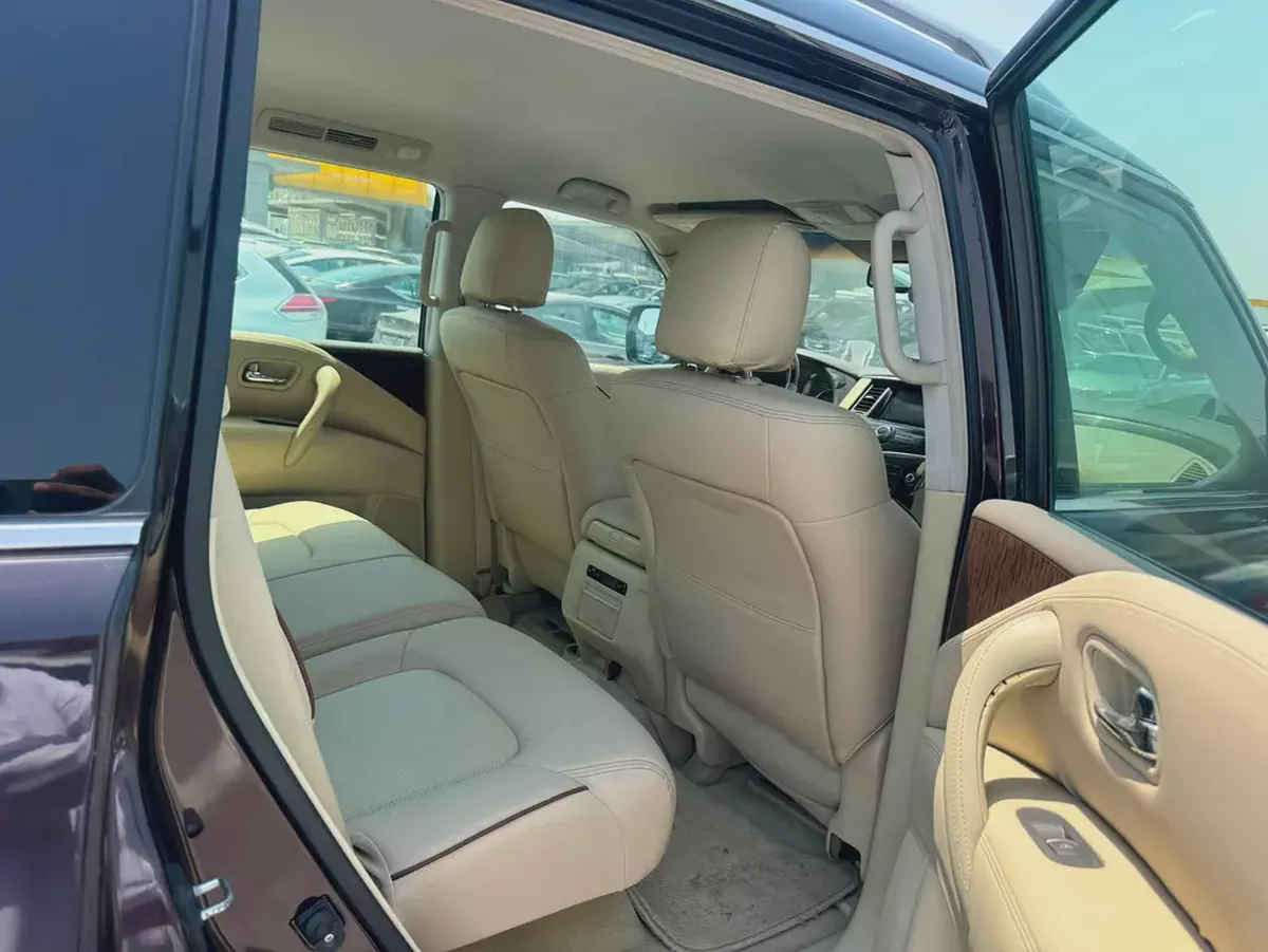 Nissan patrol 2011 brown color GCCcalen car-3-3
