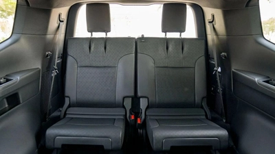 Toyota Land Cruiser GR SPORT 3.3D AT MY2023 – BLACK-9