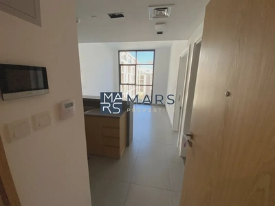 Cozy | Large Windows | Pool View | Kitchen Appliances-13